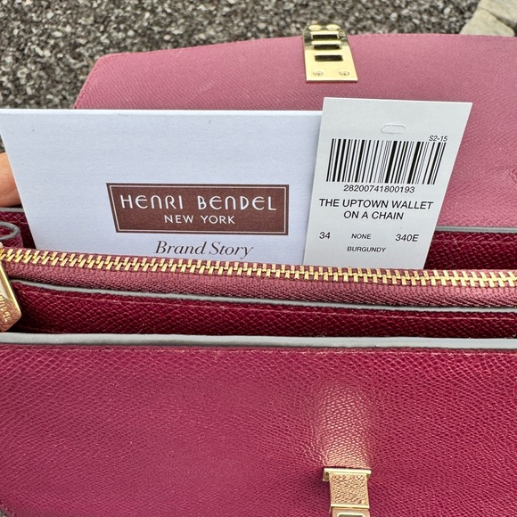 Henri Bendel NWT $278 Uptown Clutch Wallet on Chain Burgundy Leather Gold Chain